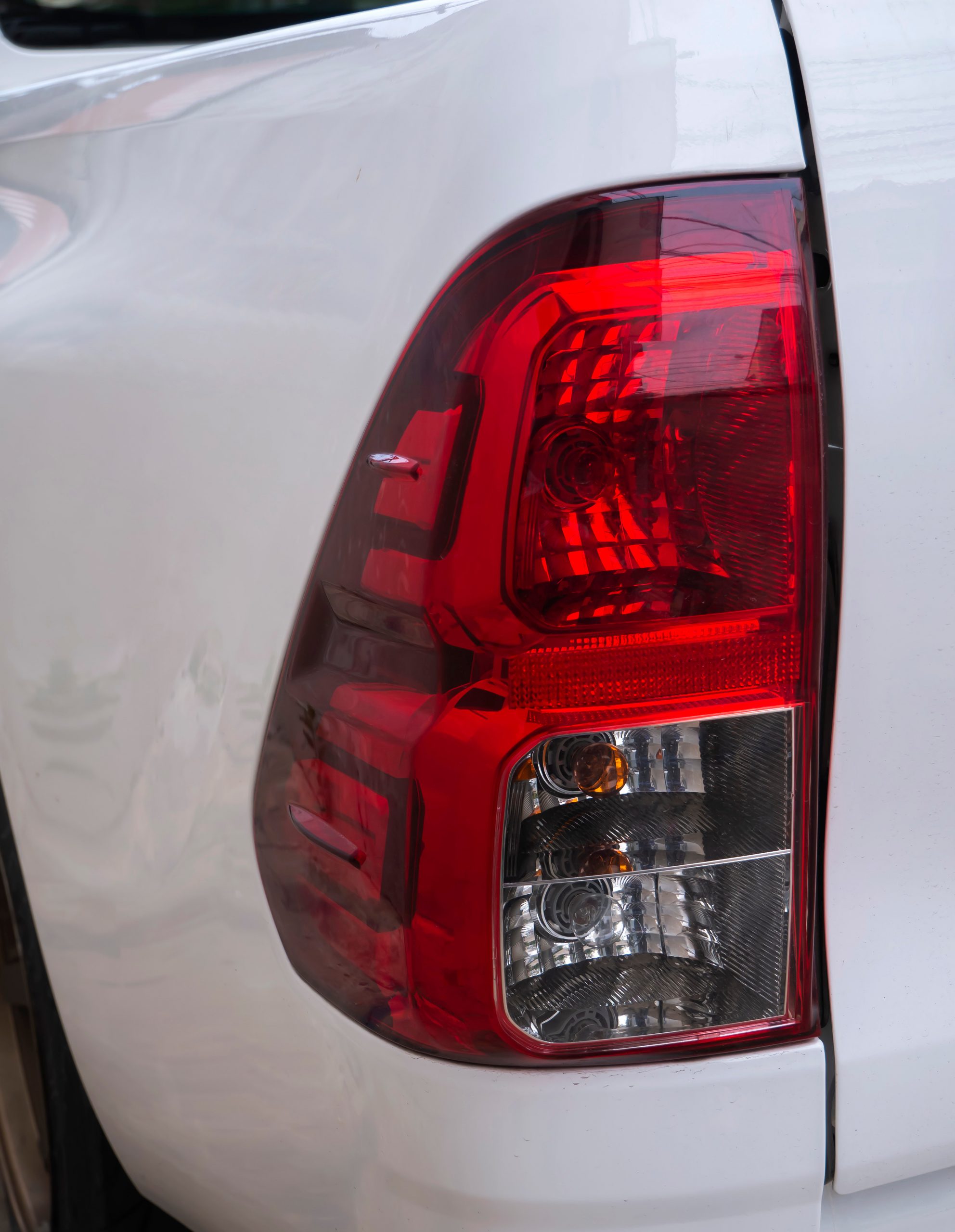 left tail light